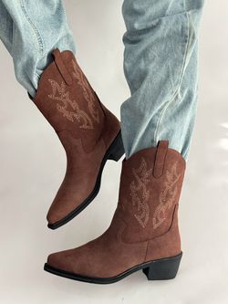 پاشنه گلدوزی شوگو 4244