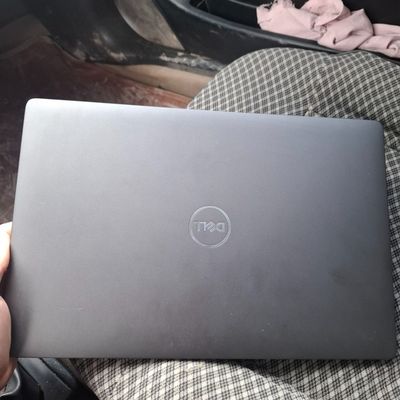 لپ تاب استوک دل Dell 5500 Ram 16  حافظه. 256g  ssd صفحه لمسی Cori5 نسل8