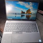 لپ تاب استوک دل Dell 5500 Ram 16  حافظه. 256g  ssd صفحه لمسی Cori5 نسل8