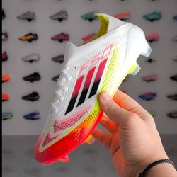10_آدیداس F50 (سایز کوچیک)