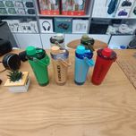شیکر استنلی 590 میلی‌لیتری با بدنه‌ی استیل ضدزنگ؛ ترکیبی از اصالت برند آمریکایی Stanley و طراحی مینیمال.