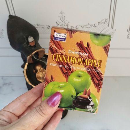 عود آبشاری رایحه سیب و دارچین برند دارشان