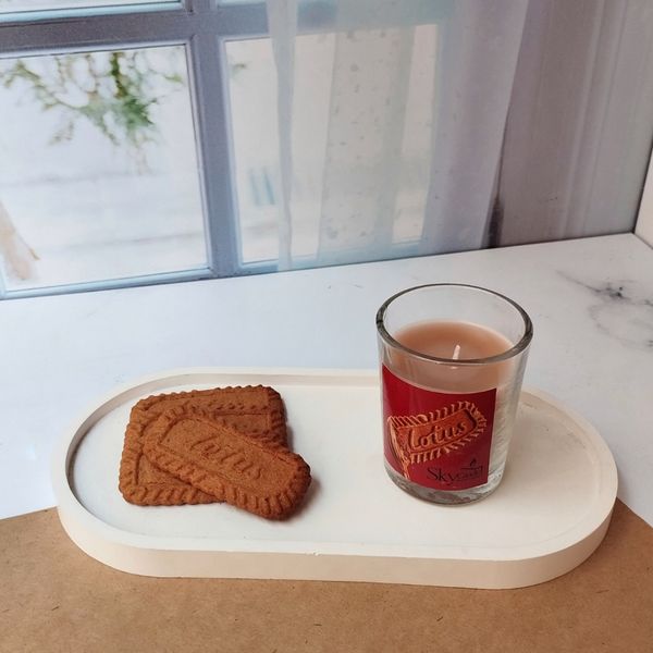 شمع معطر رایحه بیسکویت لوتوس برند اسکای