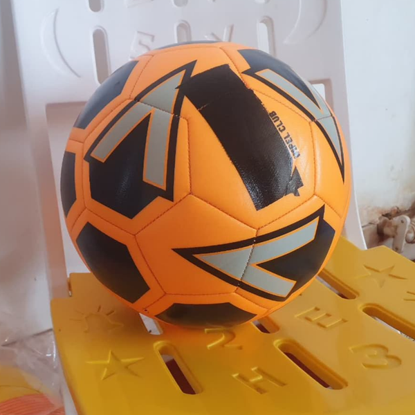 توپ سایز 4 چمن