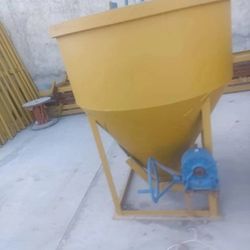 باکت بتن ریزی 500 لیتری زیر گیربکسی با جای نفر