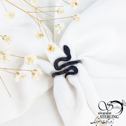 انگشتر مشکی طرح ماری برند استیل کد 11034