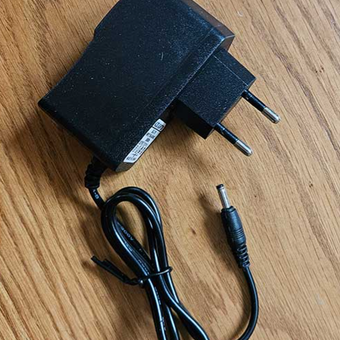 آداپتور مودم 9V 1A سوکت 1.35*3.5