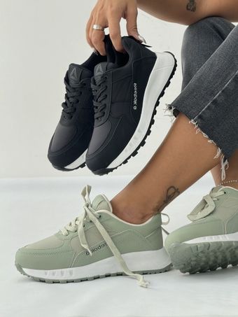 کتونی ریبوک برلین 1348