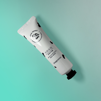 کرم مرطوب کننده شیر گاو images