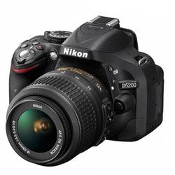 دوربین عکاسی nikon D5200