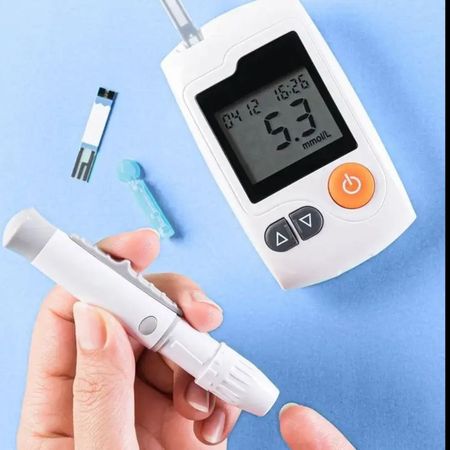 چک قند خون و فشار خون