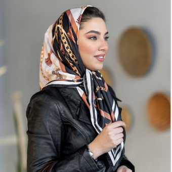 روسری ابریشم توییل مشکی سفید قهوه ای هرمس کمربندی قواره صد