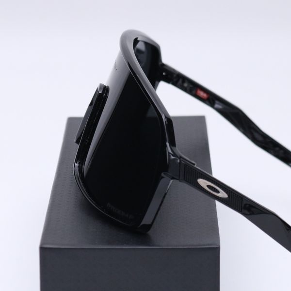 عینک از برند OAKLEY کد 181447