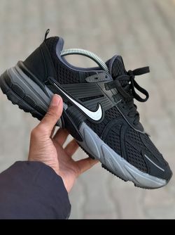 کتونیNike V2K