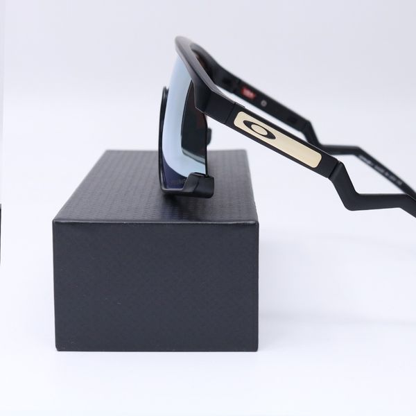 عینک برند OAKLEY کد 181322
