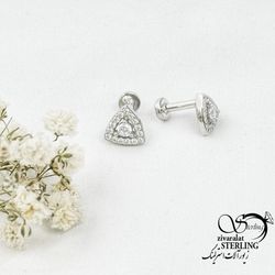 پیرسینگ لب نقره طرح مثلث نگین دار کد 16371
