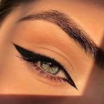 خط چشم ماژیکی کالیستا