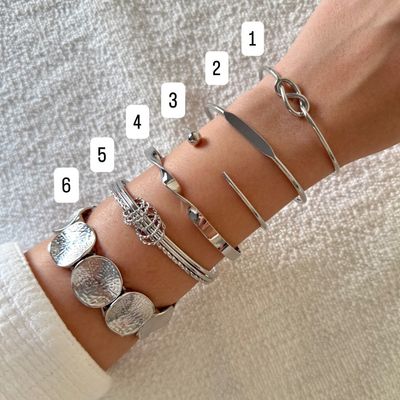 دستبند بنگل نقره ای مدل 2