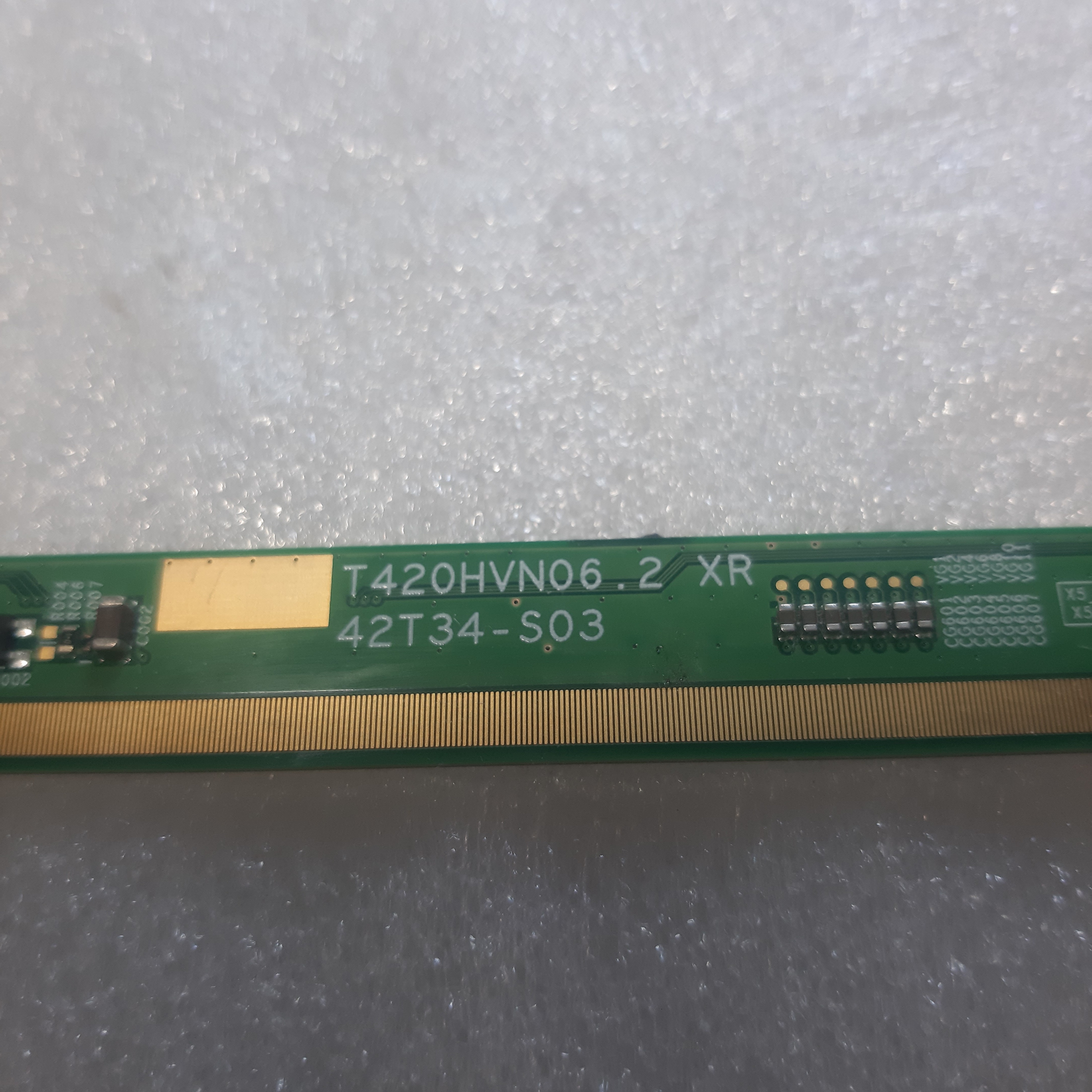 کد 137 # خط کش  پارت نامبر T420HVN06.2 XR