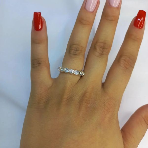 انگشتر پر‌نگین