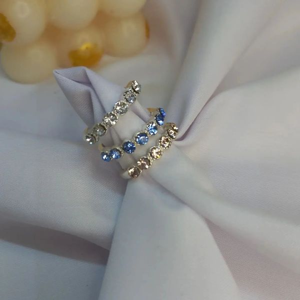 انگشتر پر‌نگین