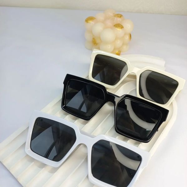 عینک فریم مربع بزرگ