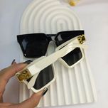 عینک فریم مربع بزرگ