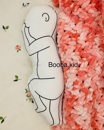 کوسن عروسکی مینیمال