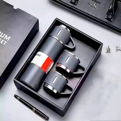 فلاسک مدل VACUUM FLASK SET گنجایش 0.5 لیتر به همراه لیوان مجموعه 3 عددی
