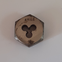 حدیده M4 4 * 0.5 mm در گام 0.5 میلیمتر  GOLIACH DIE NUT HSS