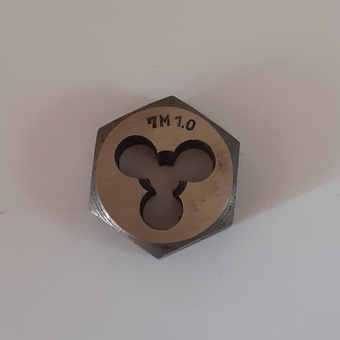 حدیده M7 7 * 1 mm در گام 1 میلیمتر  GOLIACH DIE NUT HSS