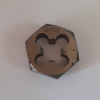 حدیده M16 16 * 1.5 mm در گام 1.5 میلیمتر  GOLIACH DIE NUT HSS