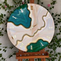 ساعت دیواری رزینی طرح شیدا (سبز)