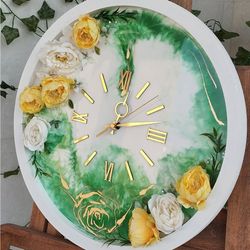 ساعت دیواری رزینی طرح سوگل سبز