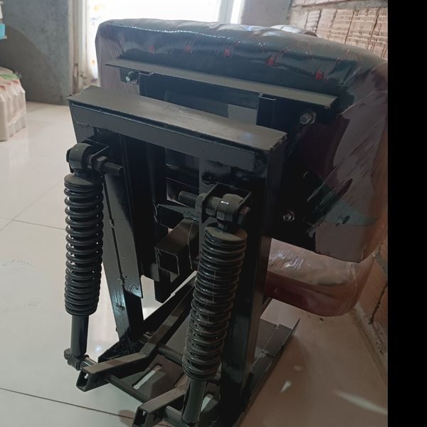 صندلی دست ساز تراکتور
