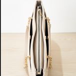 کیف دوشی مایا