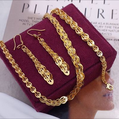 سرویس تافته زنانه مدل جدید،رنگ ثابت،کیفیت عالی عالی ،جنس خارجی میباشد،مارک معتبر CITY GOLD،آبکاری طلای واقعی جنس کاملا لطیف