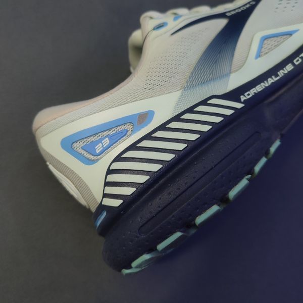 Brooks Adrenaline 23
