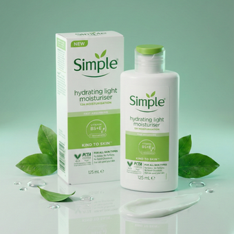 مرطوب‌کننده سبک و آبرسان سیمپل (Simple Kind To Skin Hydrating Light Moisturiser) حجم 125 میل