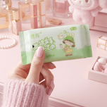 دستمال مرطوب مینی QIAN HUI مدل Mini Wet Wipes مدل دختر سبز پاستلی