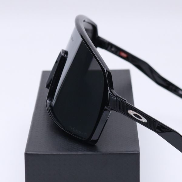 عینک از برند OAKLEY کد 181450