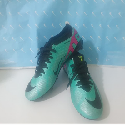 کفش فوتبال نایک