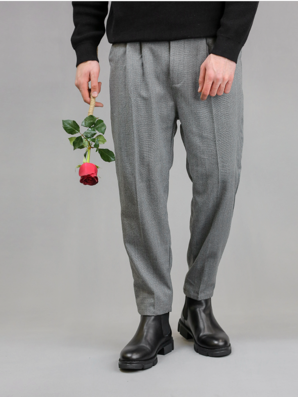 شلوار پارچه‌ای مام فیت برشکا