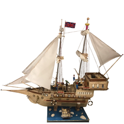 ماکت کشتی بزرگ باچوب وکریستال