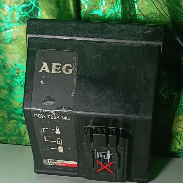 شارژر اصلی AEG   ولت    24