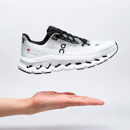 On Running - QC کتونی آن رانینگ کیو سی سفید مردانه