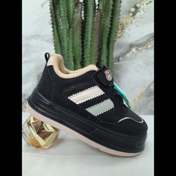 کفش بچه گانه لبوبو کد 335