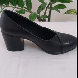 کفش زنانه مشکی  با پاشنه 5سانتی مدل آرمینا کد368