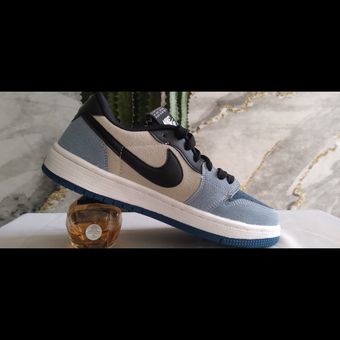 کتونی نایک جردن ترویس کد346