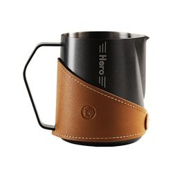 پیچر شیر استیل 600 و 450میلی‌لیتری zeroHero مدل Advanced با دسته ارگونومیک، نوک باریک مخصوص لاته آرت و روکش PU